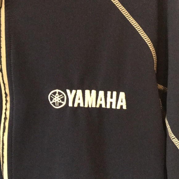 Yamaha Pull over Top - Picture 2 of 6